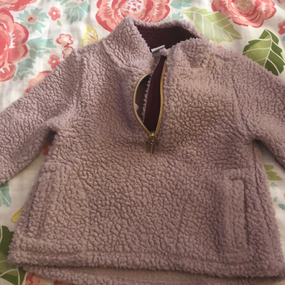 2/10 bundle eligible ⭐️18-24M OLD NAVY SHERPA Top